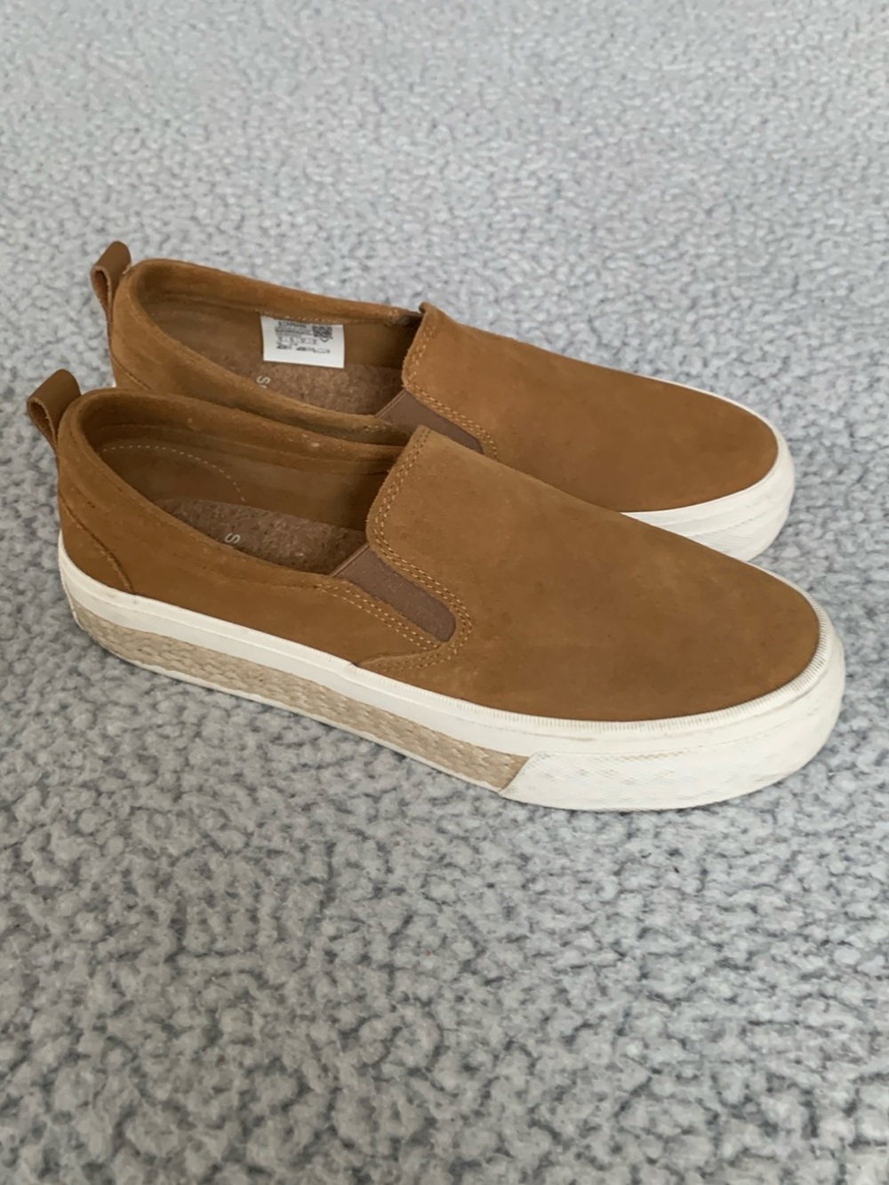 Sperry Crest Vibe Tan Suede Slip-On Platform Sneakers. Women’s Size 10